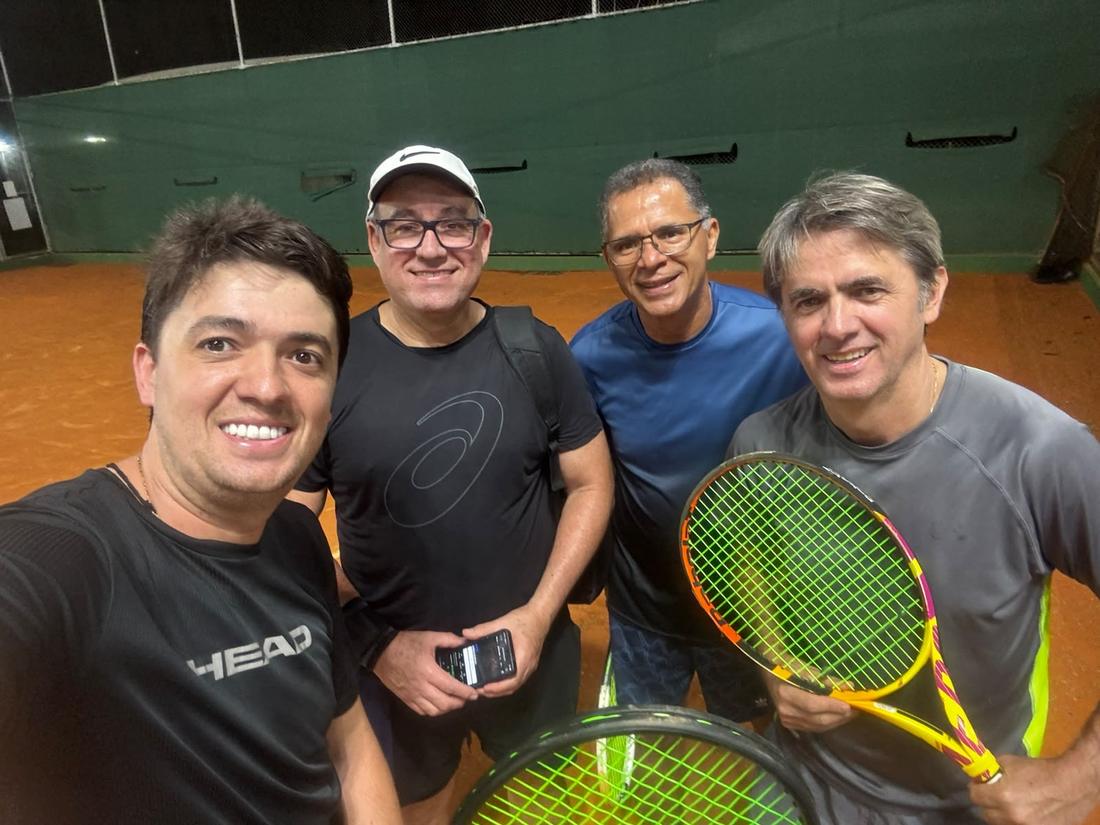 Resenha na quadra